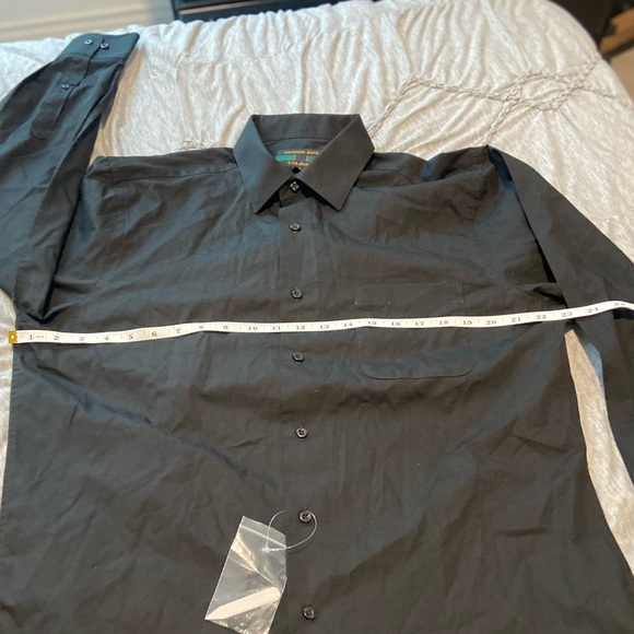 NWT Alexander Julian men’s L black button down - Picture 2 of 4